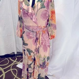 New with tags. Danny & Feminine floral dress.